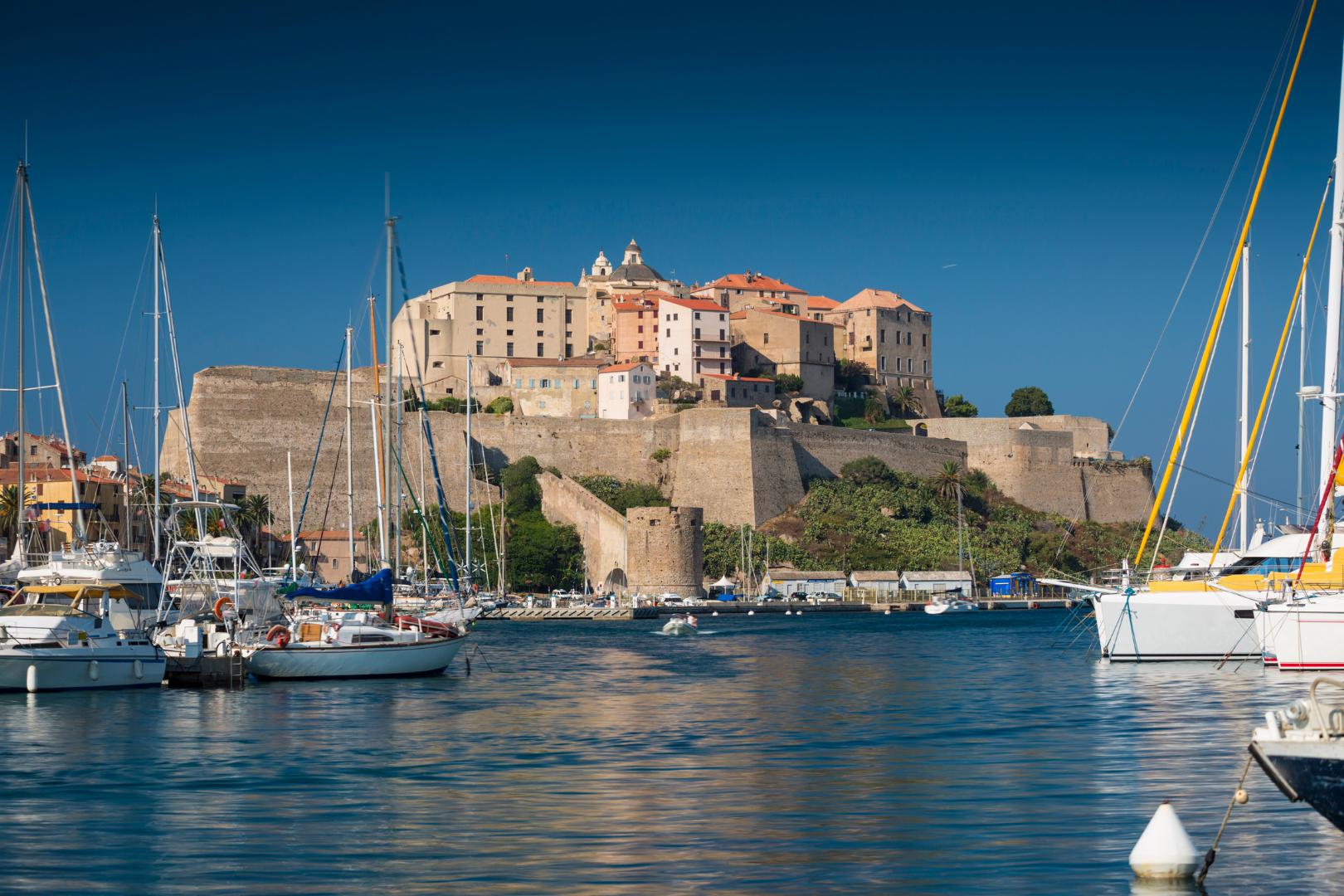 Traghetti Corsica: le migliori tratte con Corsica Ferries